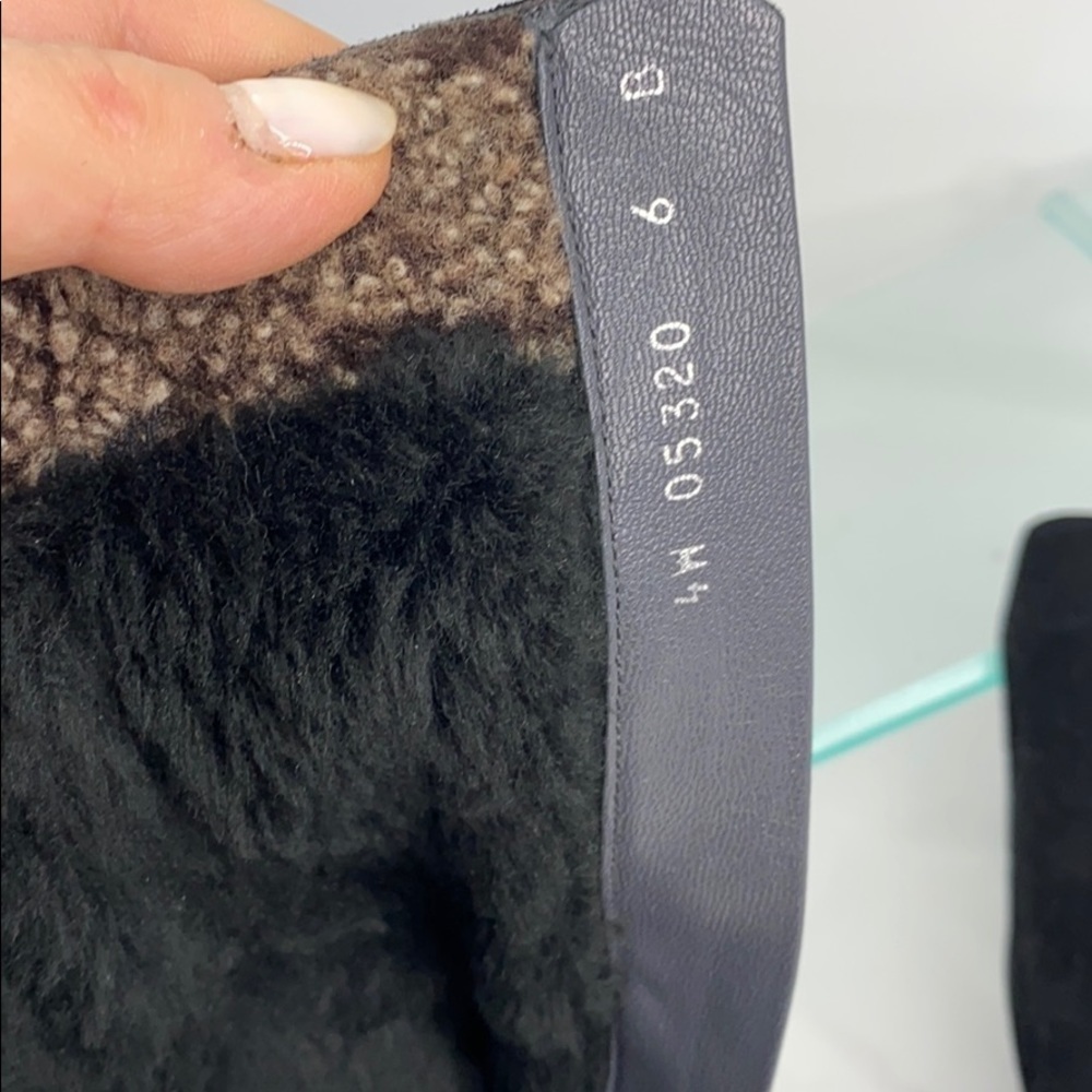 Stuart Weizman Sz 6B Black Suede Shearling Boots - Picture 11 of 14